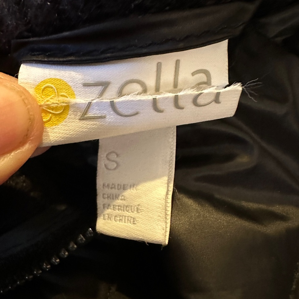 Zella Black Quilted Puffer Jacket with Knit Collar - Picture 7 of 7